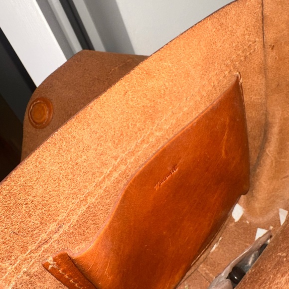 **LAST CHANCE** Madewell saddle bag - Picture 3 of 9
